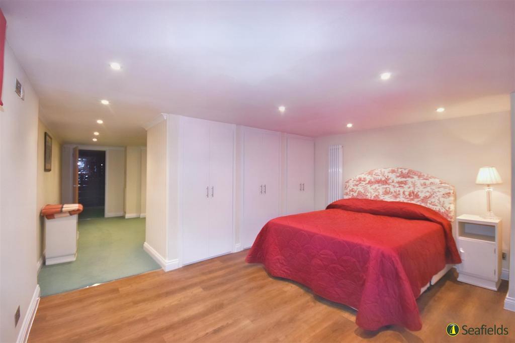 Family Suite bedroom 4