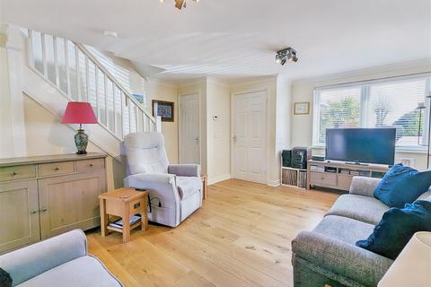 3 bedroom semi-detached house for sale, Long Orchard, Ryde, PO33 1FH