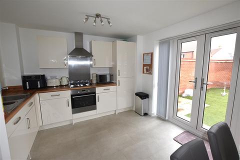 3 bedroom terraced house for sale - Epsom Way, Bicester