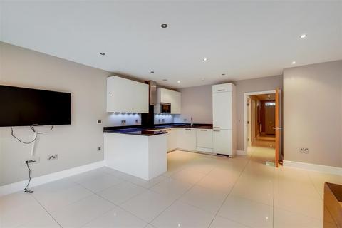 4 bedroom terraced house for sale - India Way, London SW15