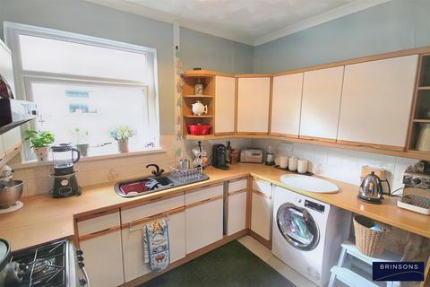 3 bedroom terraced house for sale, Van Road, Caerphilly