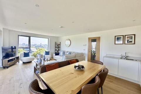 2 bedroom apartment for sale, Discovery Road, Plymouth PL1