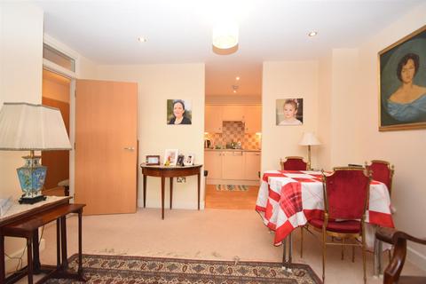 2 bedroom apartment for sale, Bromley Court, Copthorne, Shrewsbury