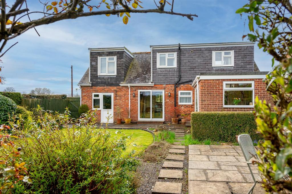 Murton, York, YO19 5UQ 3 bed detached house for sale £450,000