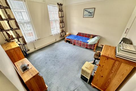 65 Malvern Road, Luton, LU1 1LG