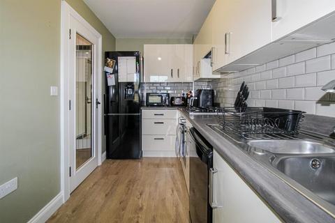 12 Balne Mill Grove, Wakefield, WF2 0FL