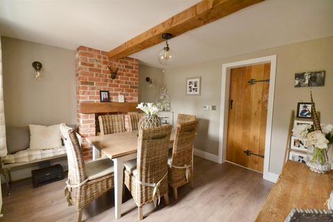 Sunbury Cottage Oxton Road, Southwell, NG25 0NH