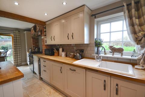 Sunbury Cottage Oxton Road, Southwell, NG25 0NH