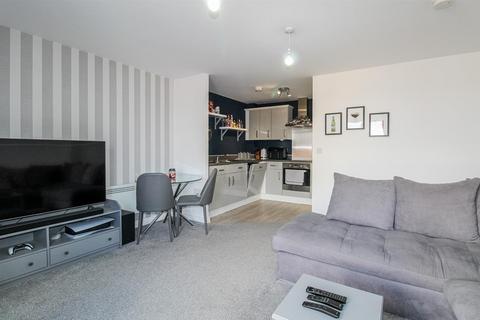 2 bedroom apartment for sale, Micklewait Avenue, Wakefield WF4