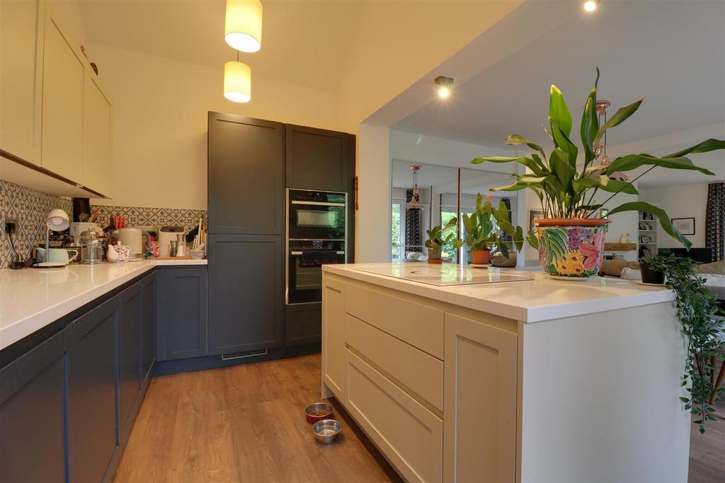 Sandbach Road North, Alsager 2 bed detached bungalow for sale £359,950