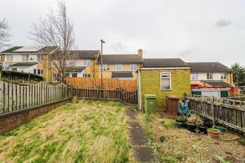 15 Dacre Avenue, Wakefield, WF2 8AH