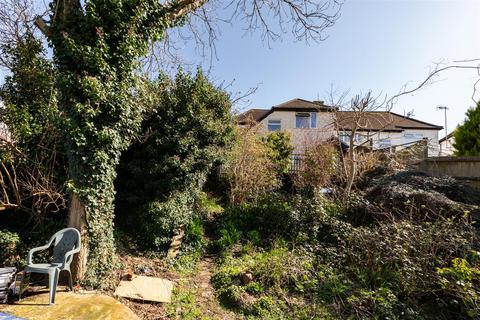 3 Beechgrove, Brighton, BN2 4TN