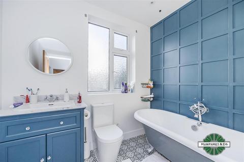 4 bedroom end of terrace house for sale, Fulbourne Road, London