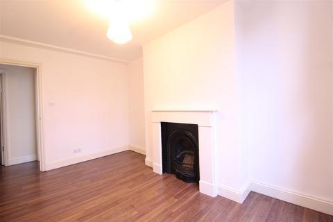 3 bedroom house to rent - Urswick Road, London