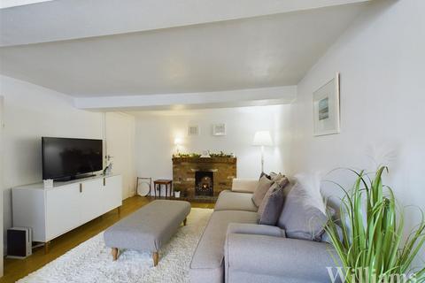 2 bedroom cottage to rent - 74b High Street, Aylesbury HP18