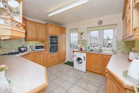 3 bedroom detached bungalow for sale, Ham Meadow, Marnhull, Sturminster Newton