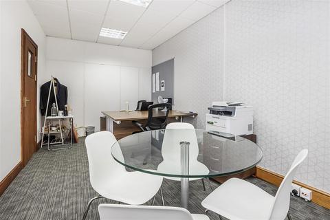 Office to rent, Bourne Court Unity Trading Estate, London