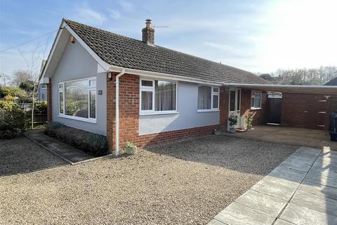 3 bedroom detached bungalow for sale - Britford Lane, Salisbury SP2