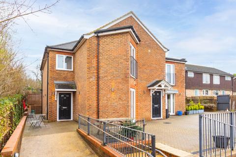 2 bedroom apartment to rent - Brook Street, Tring