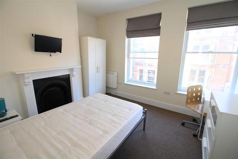 8 bedroom apartment to rent, Market Street, Nottingham