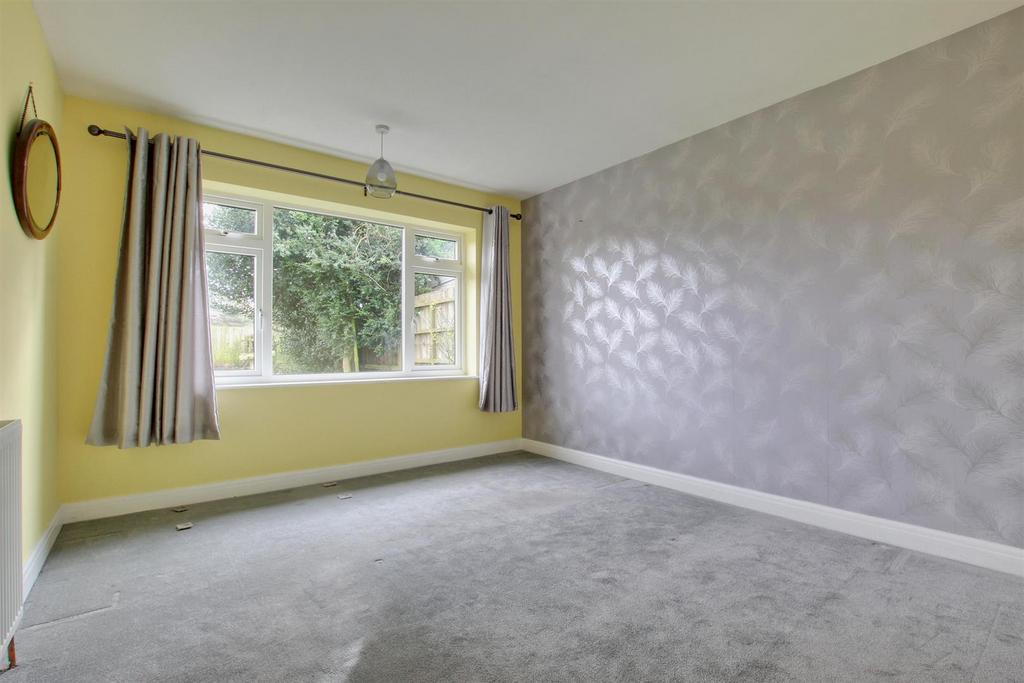 Bedroom 1 (rear)