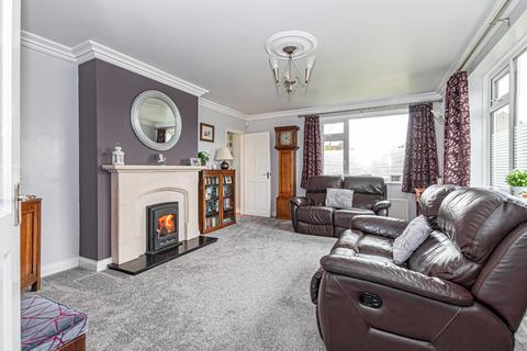 4 bedroom detached house for sale - White Horse Close, Hockliffe, Leighton Buzzard