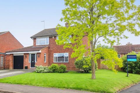 4 bedroom detached house for sale, White Horse Close, Hockliffe, Leighton Buzzard