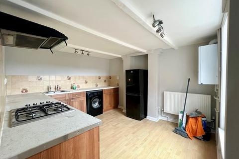 2 bedroom house to rent, Oxford Road, Southsea