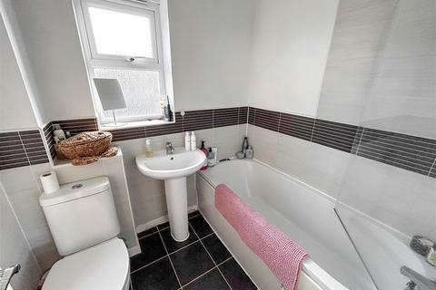 2 bedroom end of terrace house for sale - Dobson Close, Rowlands Gill NE39