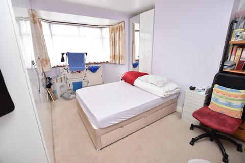 3 bedroom semi-detached house for sale - Torrington Drive, South Harrow, HA2 8ND
