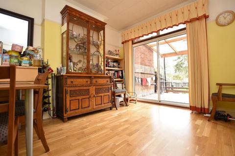 33 Torrington Drive, Harrow, HA2 8ND