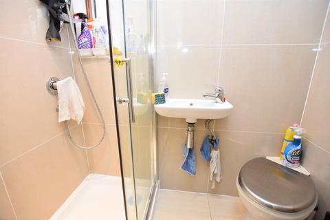 33 Torrington Drive, Harrow, HA2 8ND
