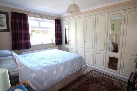 2 bedroom semi-detached bungalow for sale, Moorlands Avenue, Oakworth, Keighley, BD22