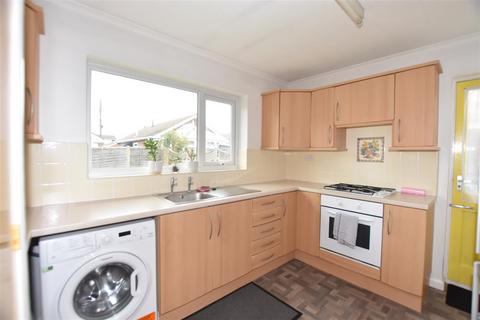 2 bedroom detached bungalow for sale, Chapman Road, Canvey Island SS8