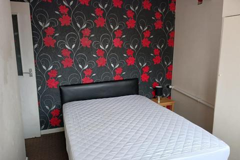 1 bedroom flat to rent, Flat 3 - 12 Nowell View, Harehills, Leeds