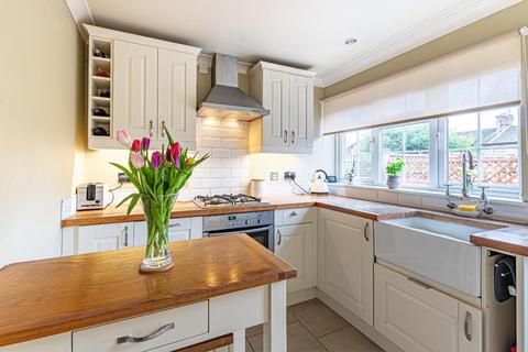 2 bedroom house for sale - King Street, Tring