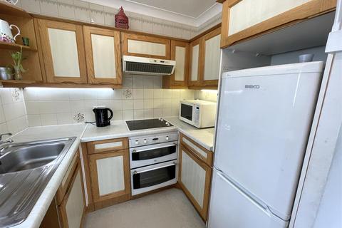 1 bedroom apartment for sale, Fairfield Path, Croydon CR0