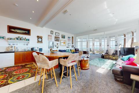 2 bedroom apartment for sale, Maritime House, Portland