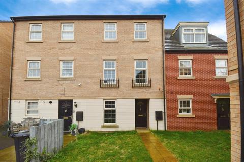 3 bedroom townhouse for sale, Boothferry Park Halt, Hull