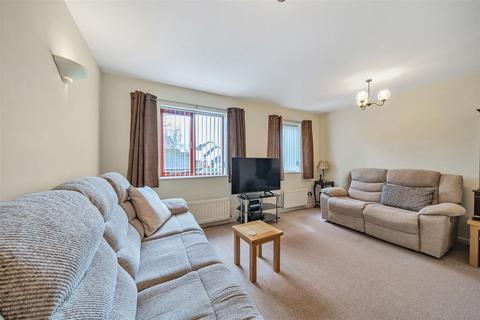 3 bedroom townhouse for sale - Wesley Close, Taunton
