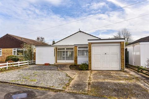 3 bedroom detached bungalow for sale, Firgrove Close, North Baddesley, Hampshire