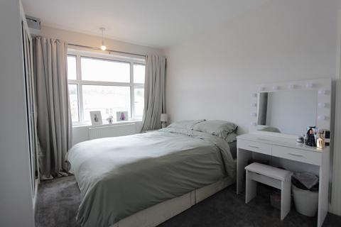 20 Glover Road, Totley Rise, Sheffield, S17 4HN
