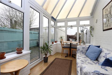 3 bedroom terraced house for sale - Druids Green, Cowbridge, Vale of Glamorgan, CF71 7BP