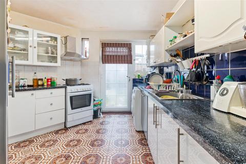 2 Evesham Road, Morden, SM4 6PP