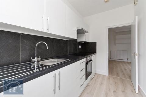 2 bedroom flat to rent - Goldsmith Road, Leyton