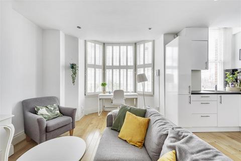 1 bedroom flat for sale - Plympton Road, London, NW6