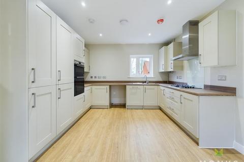 4 bedroom semi-detached house for sale, 30 Ifton Green, St. Martins, Oswestry