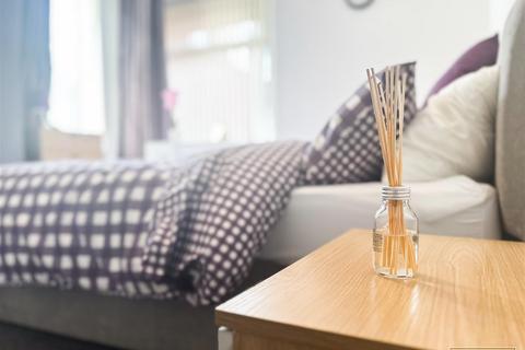 1 bedroom in a house share to rent, Bedsit to rent, Sandringham Road, Darwen