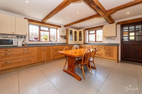 3 bedroom detached house for sale, The Lodge, Main Road, Chillerton