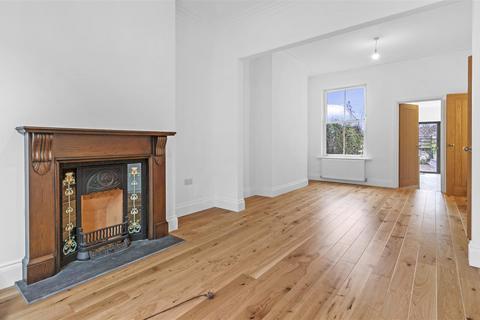 11 Scarcroft Hill, York, YO24 1DF